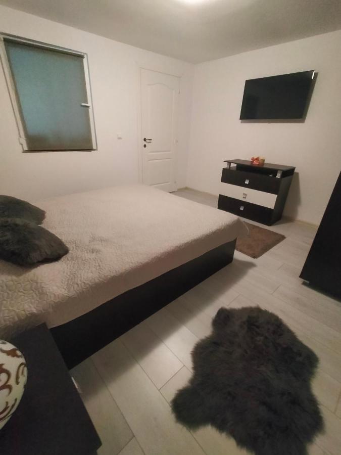 Villa Casa Luminita à Ieşelniţa Extérieur photo